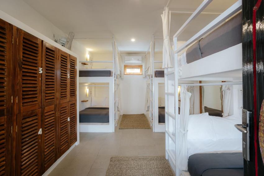 Puri Garden Hotel & Hostel