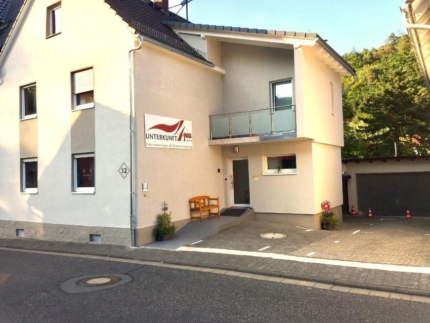 Unterkunft4You-Ferienhaus-Am-Schloss