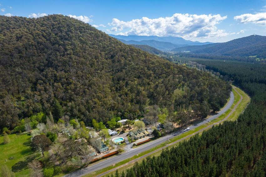 Bright Accommodation Park