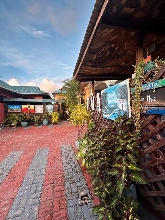 Travellers Home (Kifumbu)