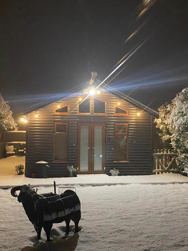 FAIRVIEW FARM Holiday Accommodation has 13 LODGES and CABINS in Ravenshead, Nottingham near Sherwood Forest and our farm has 88 acres of lovely walks and views with pet animals