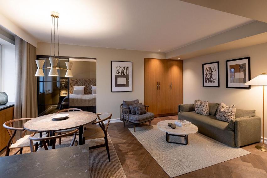 Hypernym Luxury Hotel Apartments