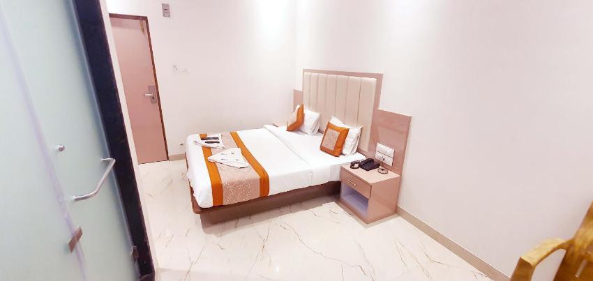 Colaba Suites - Near Taj Hotel