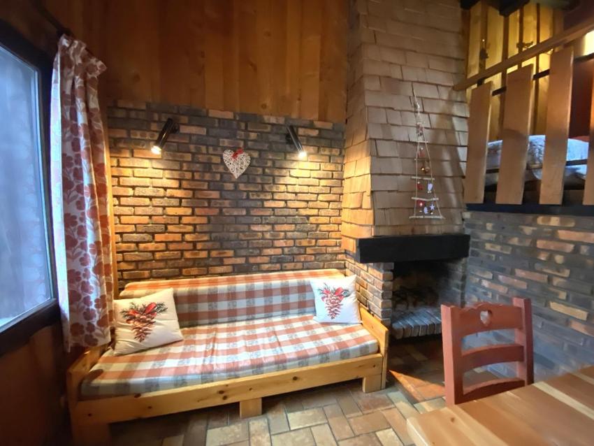 LA POMME DE PIN 2 Appartement avec terrasse