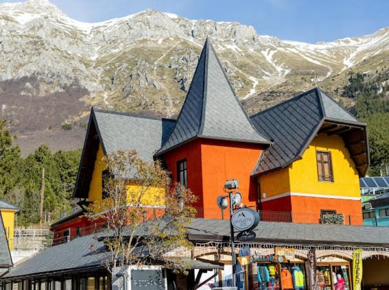 La Villetta Food & Drink