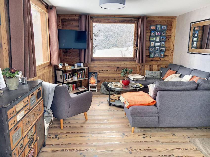 Chalet de 3 chambres avec terrasse et wifi a Seez a 2 km des pistes