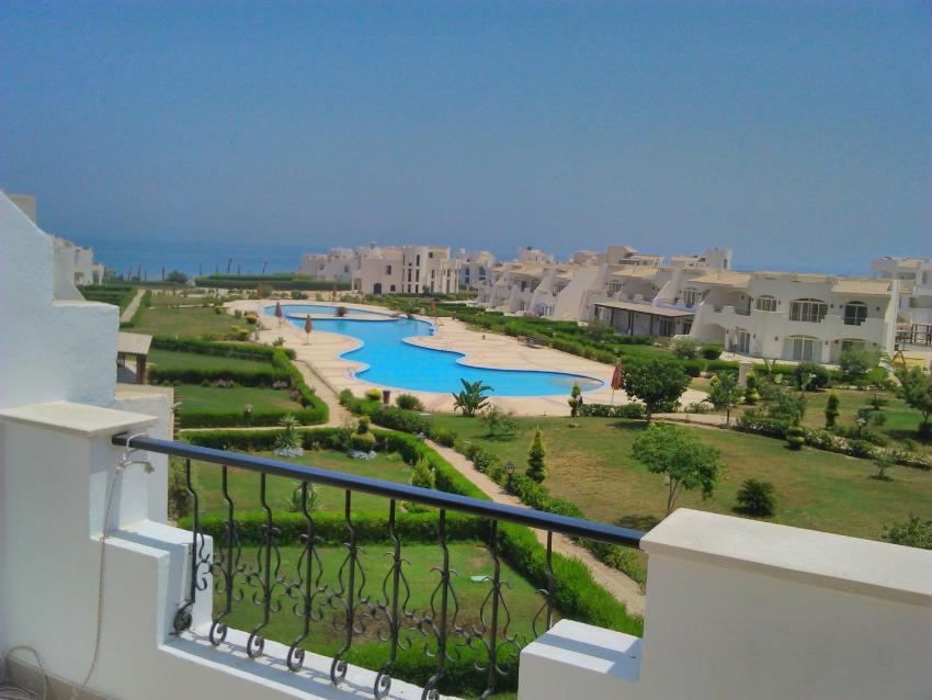 Three-Bedroom Apartment at Louly Beach Resort