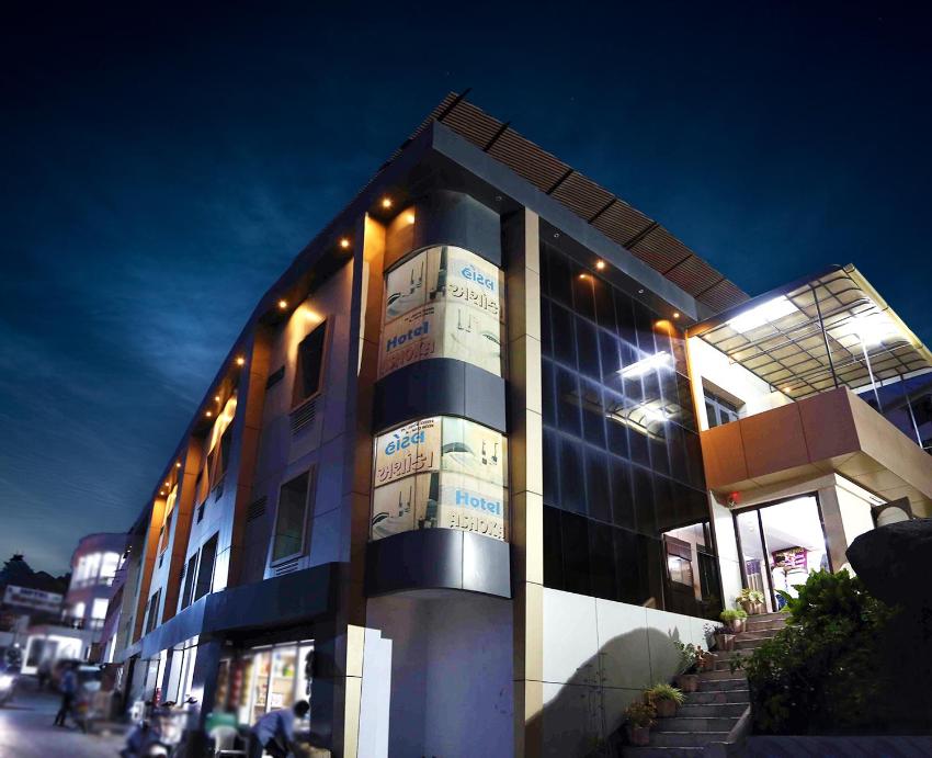 HOTEL ASHOKA - NAKKI lAKE 450 METER