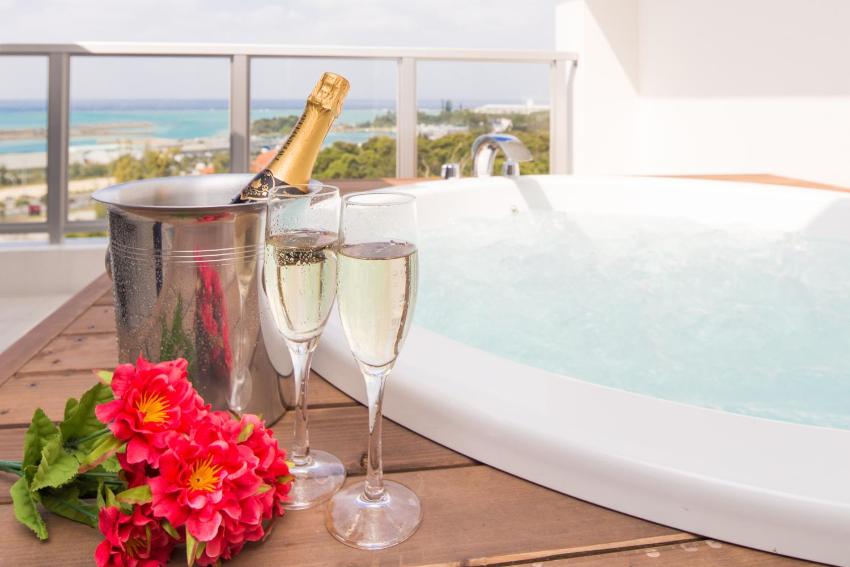 Alpha Terrace Onna Hills