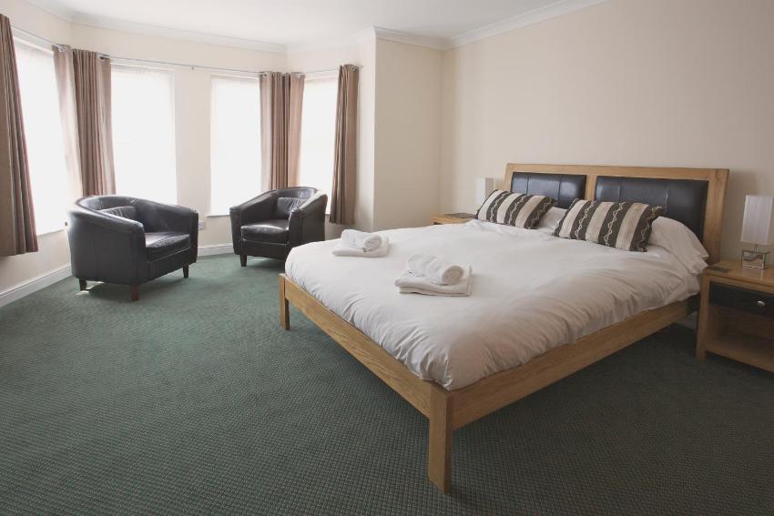 All Seasons Lodge Hotel