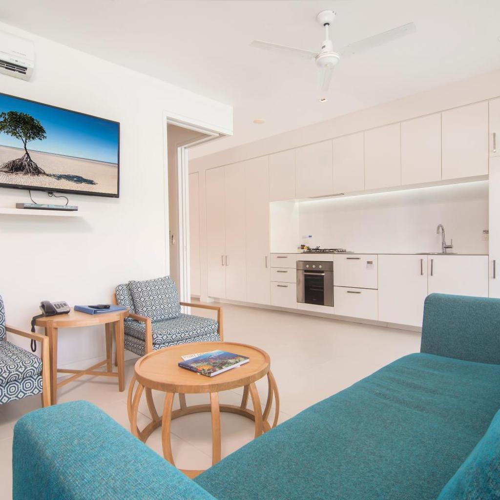 Pool Resort Port Douglas — 