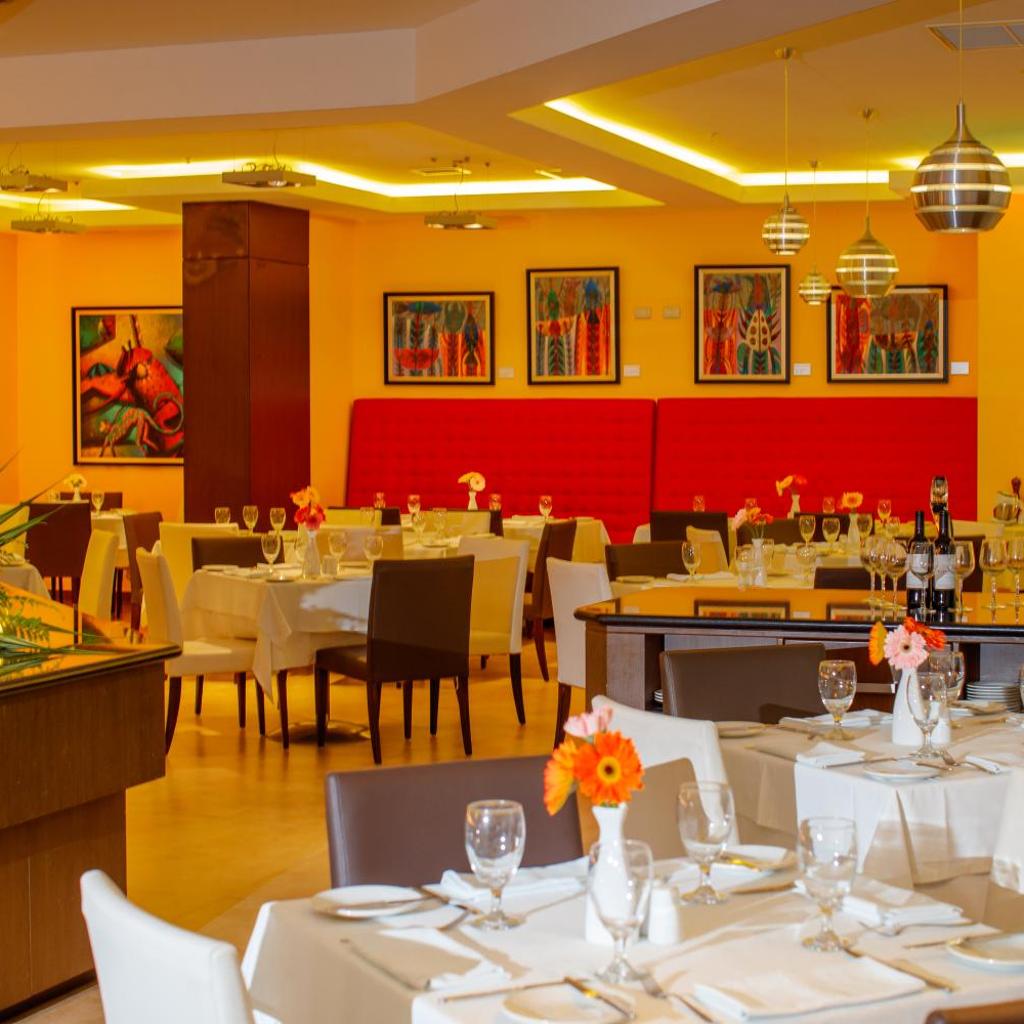 Hotel Ciudad de David — 