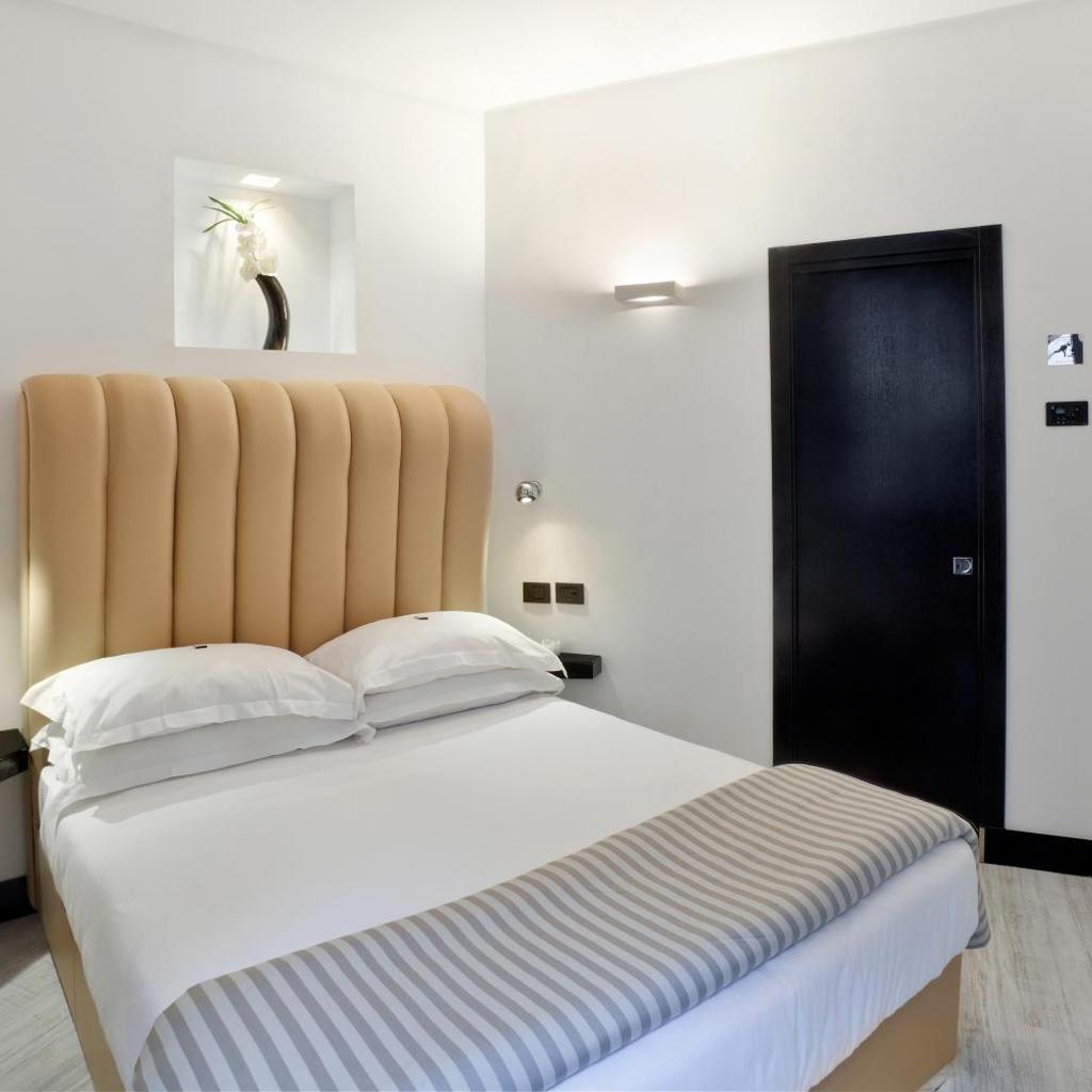 Photograph of LHP Hotel Napoleon