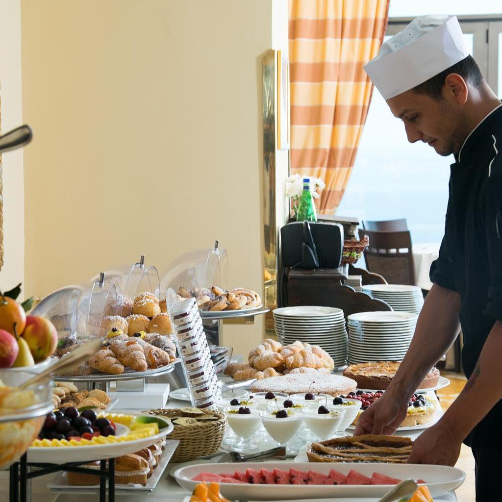 Grand Hotel Due Golfi — 