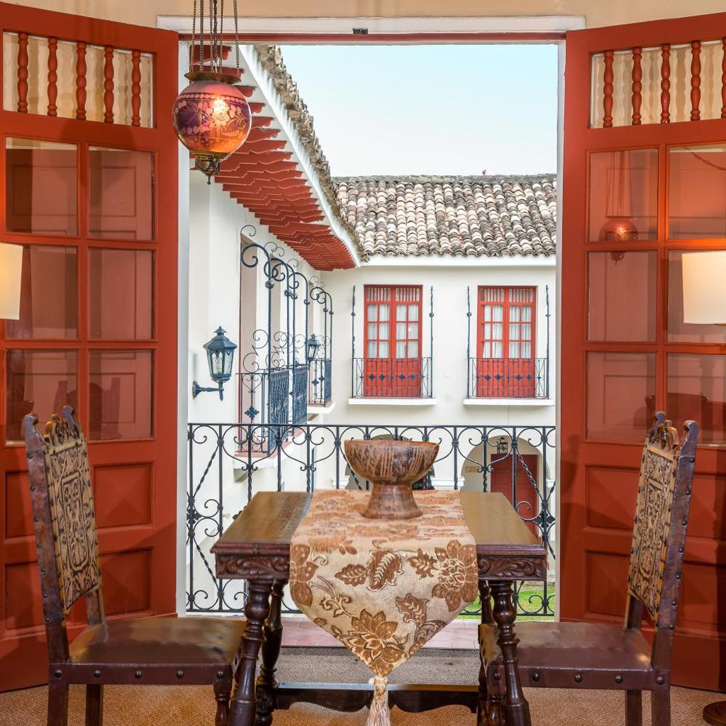 Hotel Dann Monasterio — 