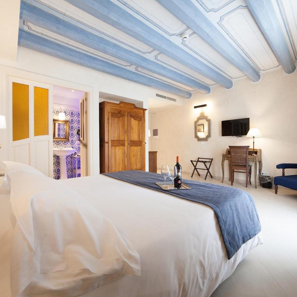 Algilà Ortigia Charme Hotel — 
