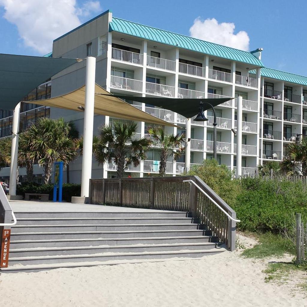 Photograph of Bermuda Sands On The Boardwalk