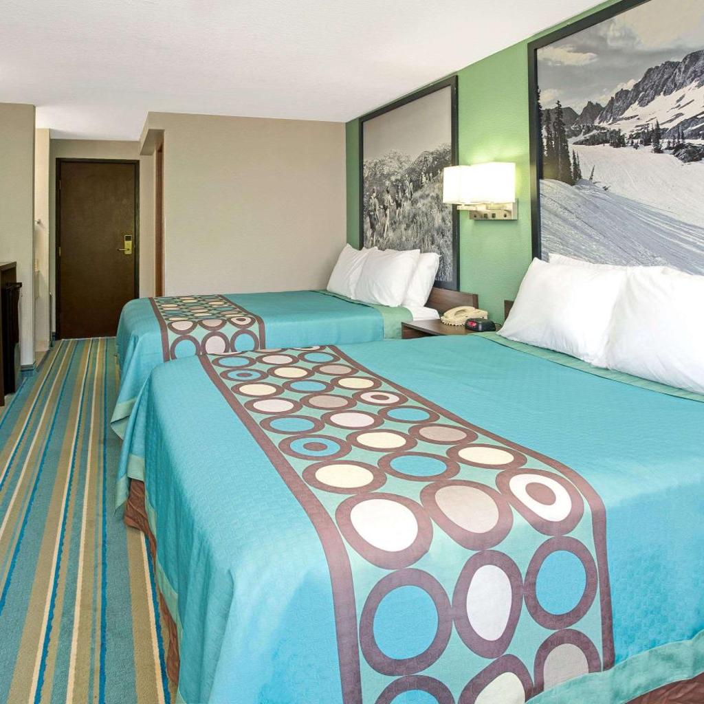 Photograph of Super 8 by Wyndham Denver Stapleton