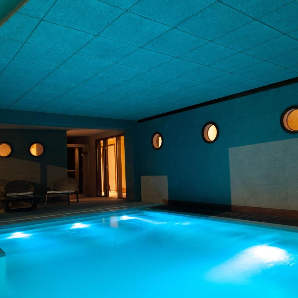 2122 Hotel Art Design — 