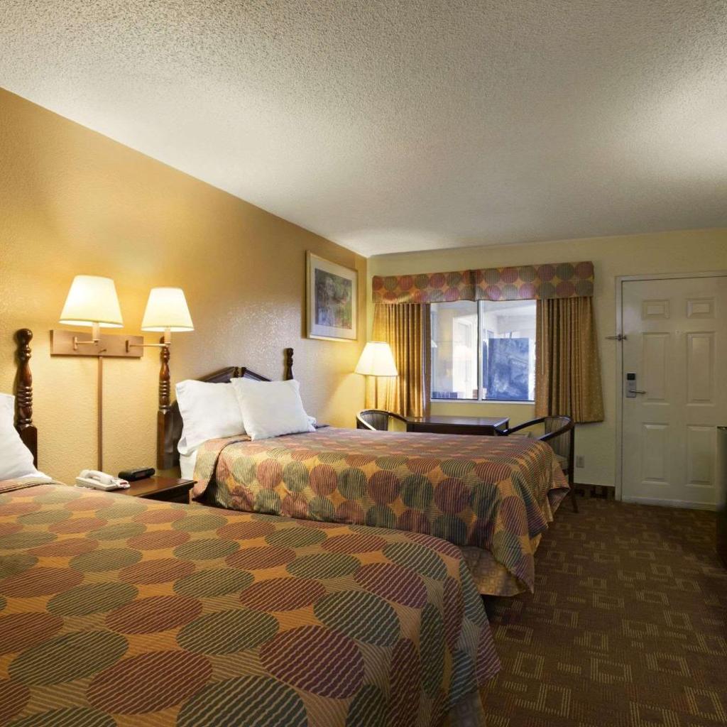 Photograph of Days Inn by Wyndham Airport Nashville East