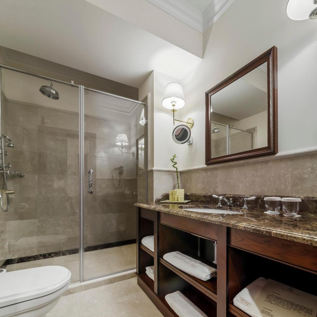 Nobil Luxury Boutique Hotel — 
