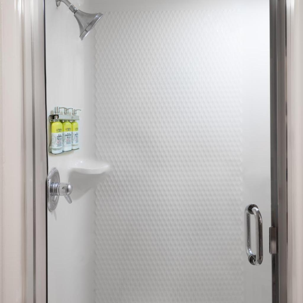 Photograph of Holiday Inn Express & Suites - Nearest Universal Orlando by IHG