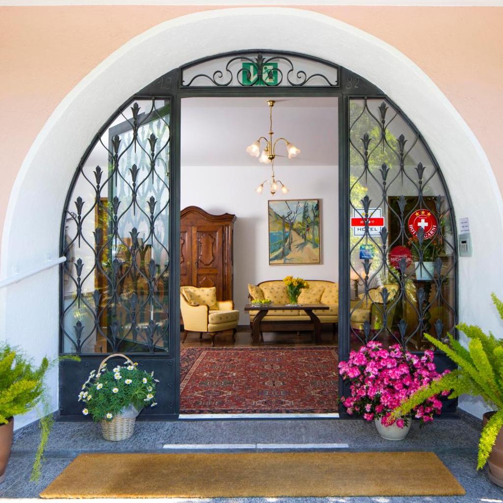 Garni Elena – image