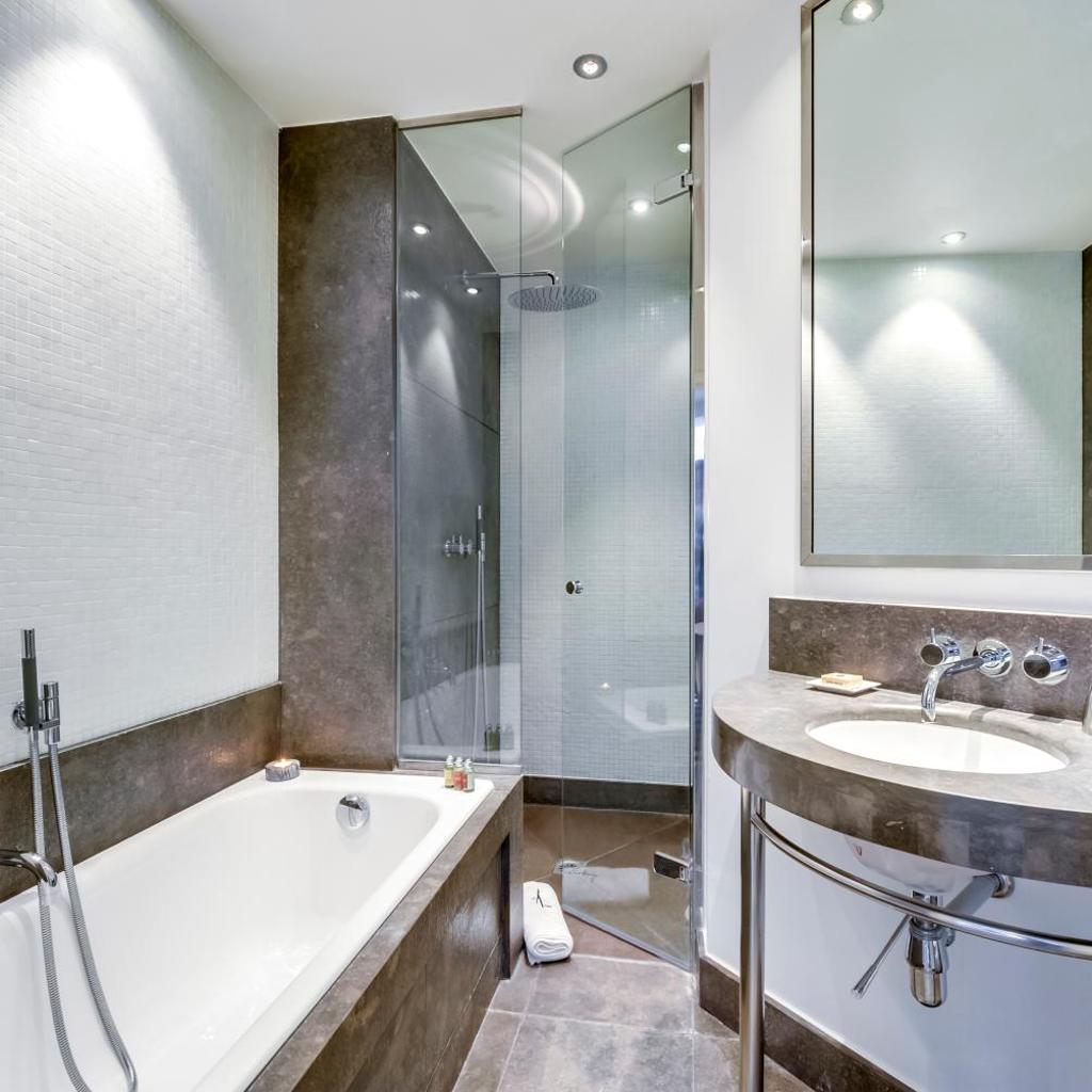 Hôtel Le A - Champs-Elysées — 