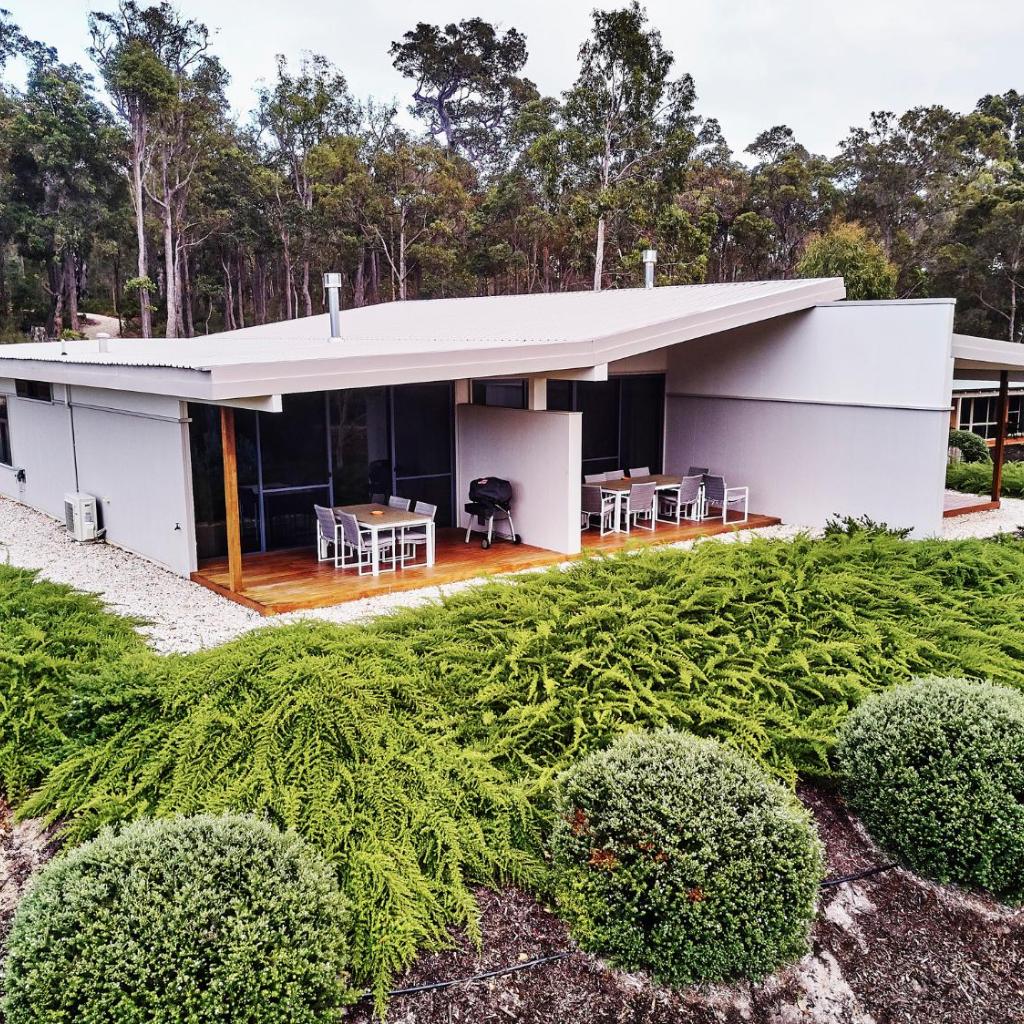 Eight Willows Retreat — 