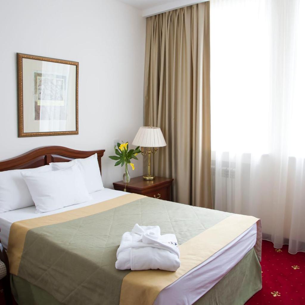 Atyrau Dastan Hotel — 