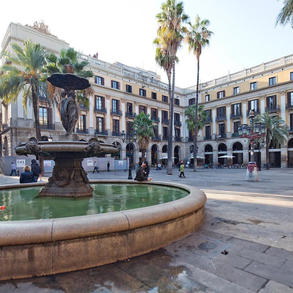 Photograph of My Address in Plaza Real