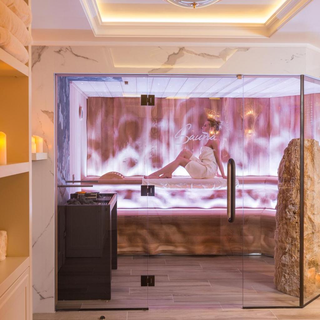 Nobil Luxury Boutique Hotel — 