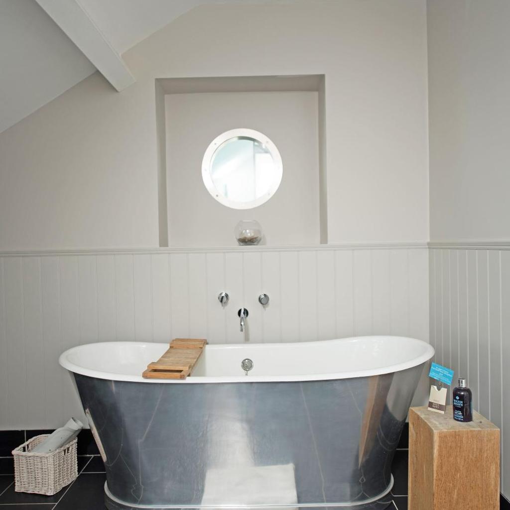 Harbourmaster Hotel — 