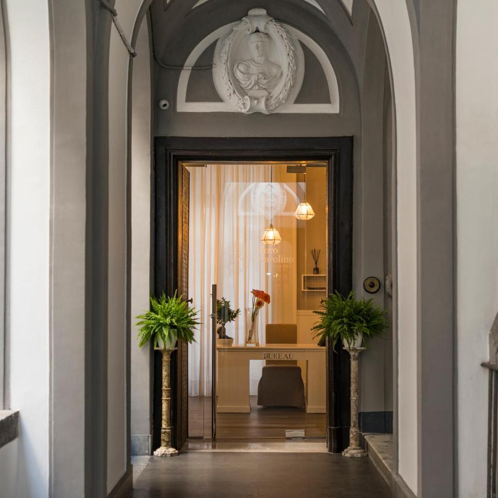 Photograph of Foro Carolino S&B
