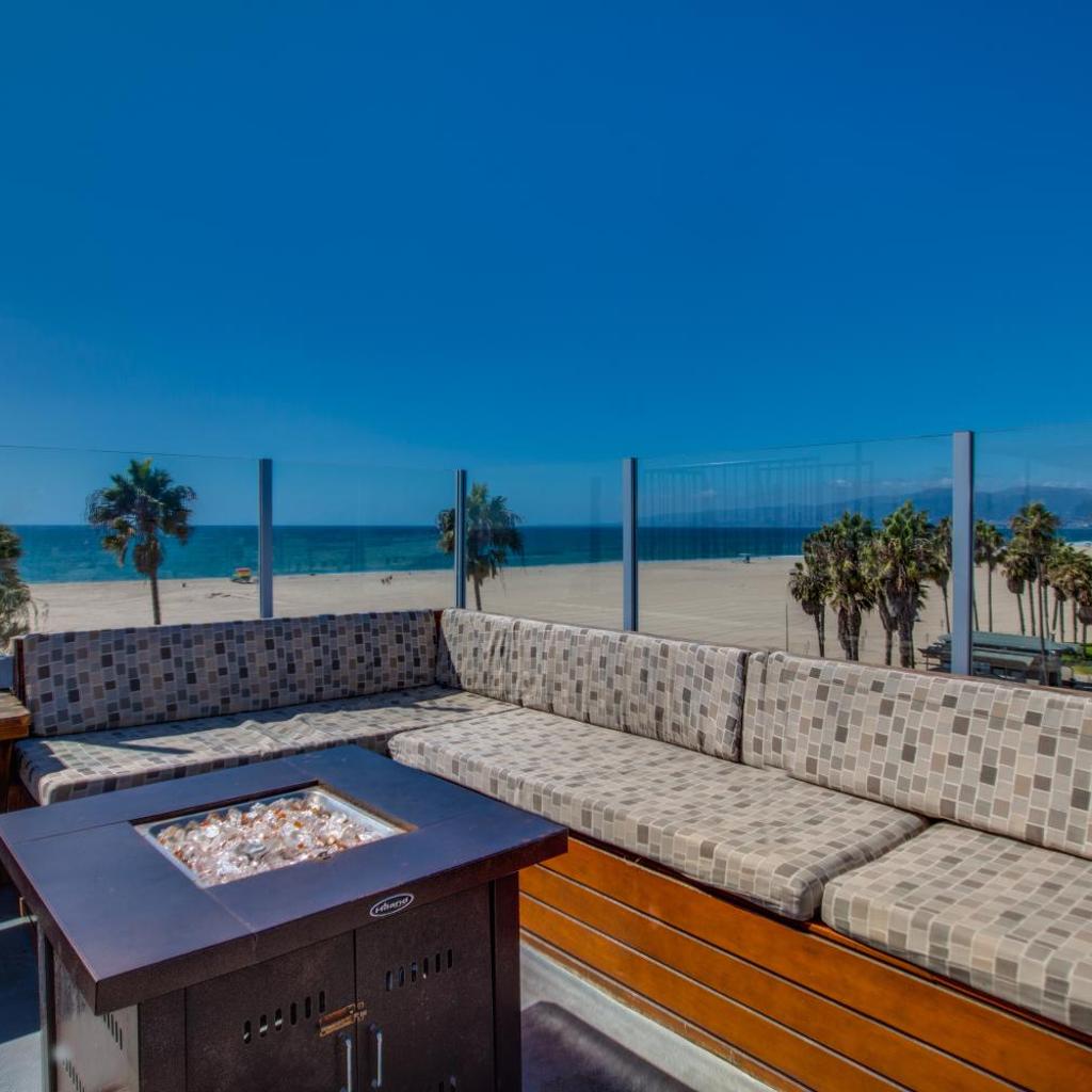 Photograph of Venice Breeze Suites