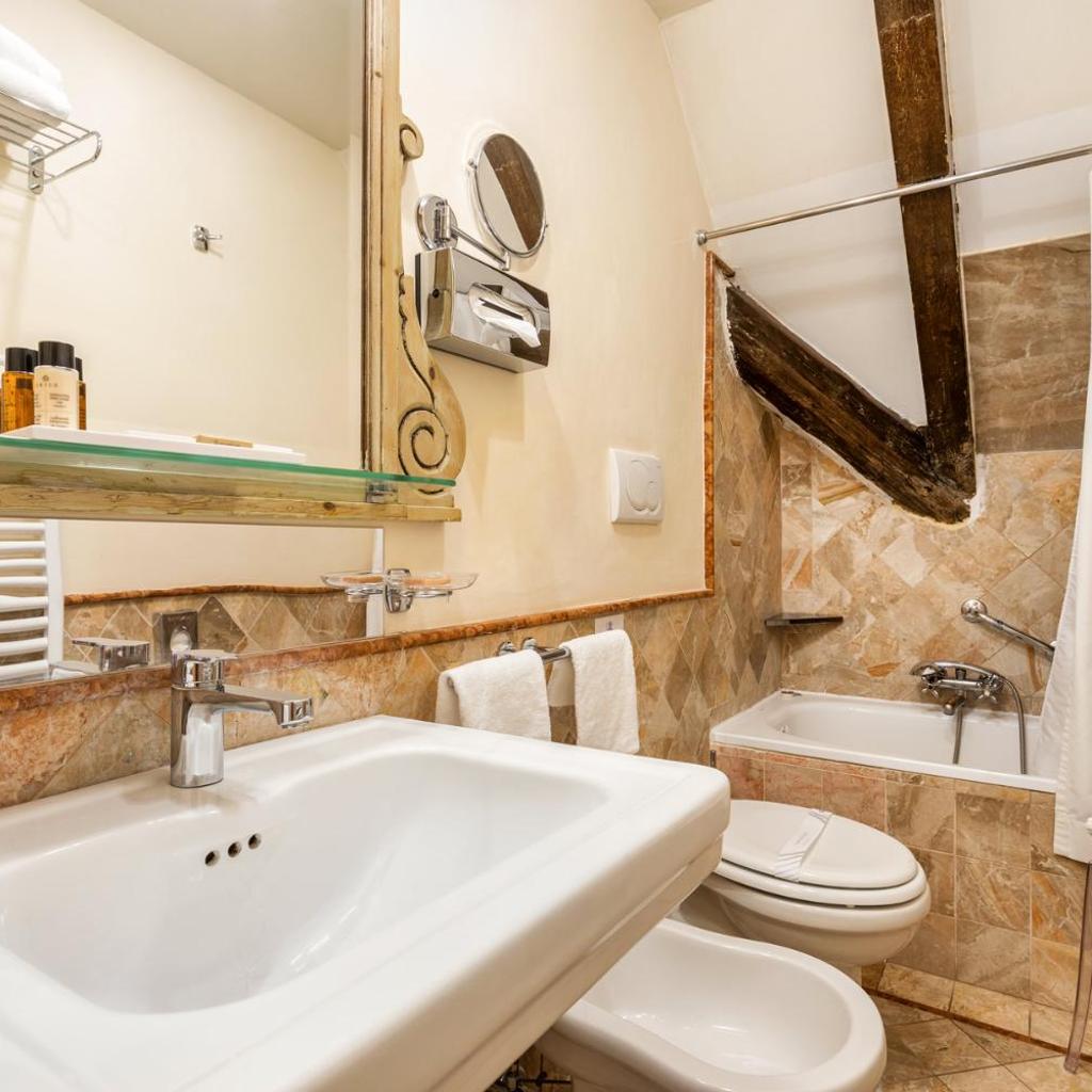 Hotel Villa Laguna — 