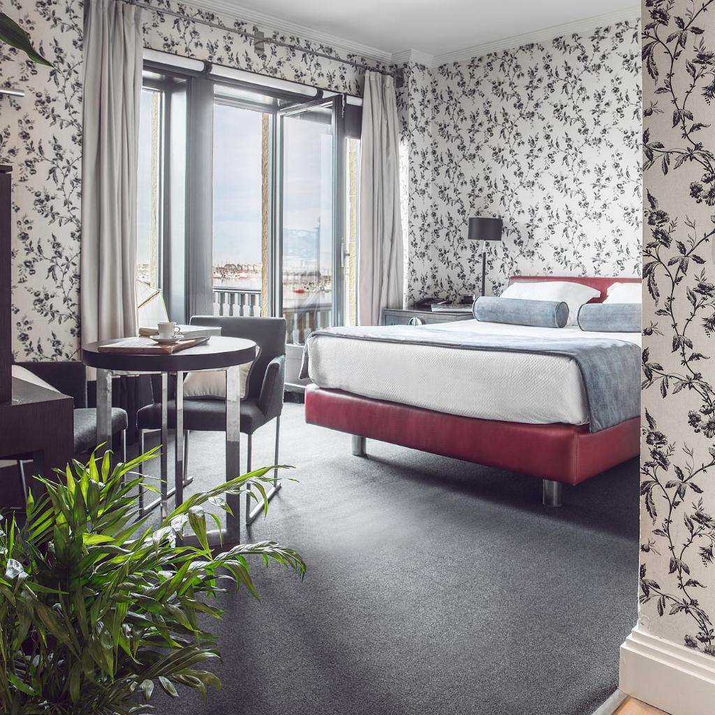 Ercilla Embarcadero Hotel — 