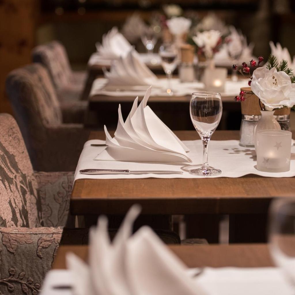 ZUM SCHLOSS - Boutique-Hotel — 