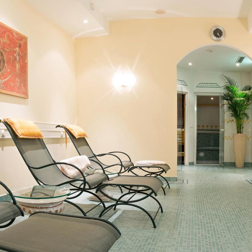 Photograph of Hotel Kaiserhof Wien