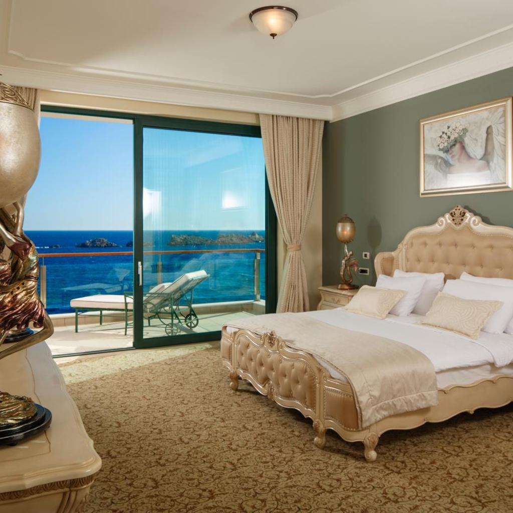 Royal Princess Hotel — 