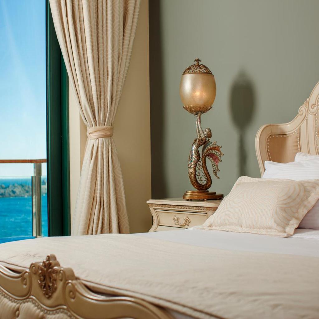 Royal Princess Hotel — 