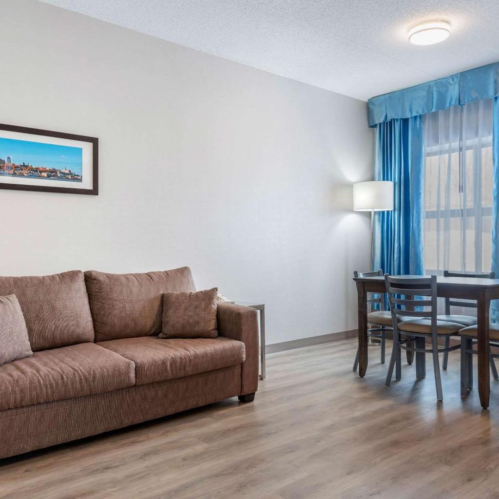 Photograph of Quality Suites