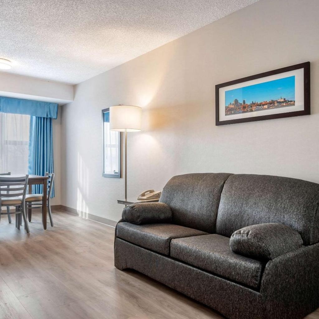 Photograph of Quality Suites