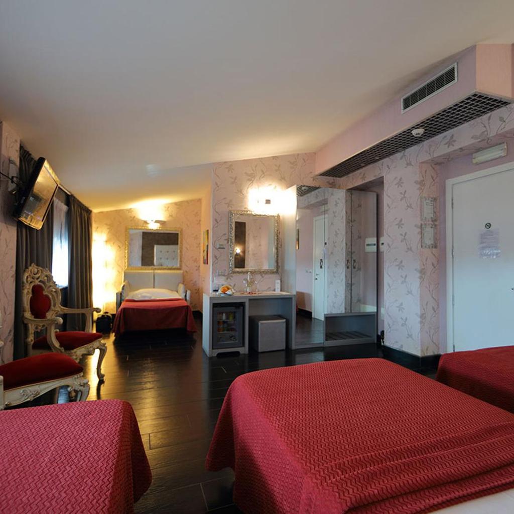 Hotel Relax Roma Nord — 