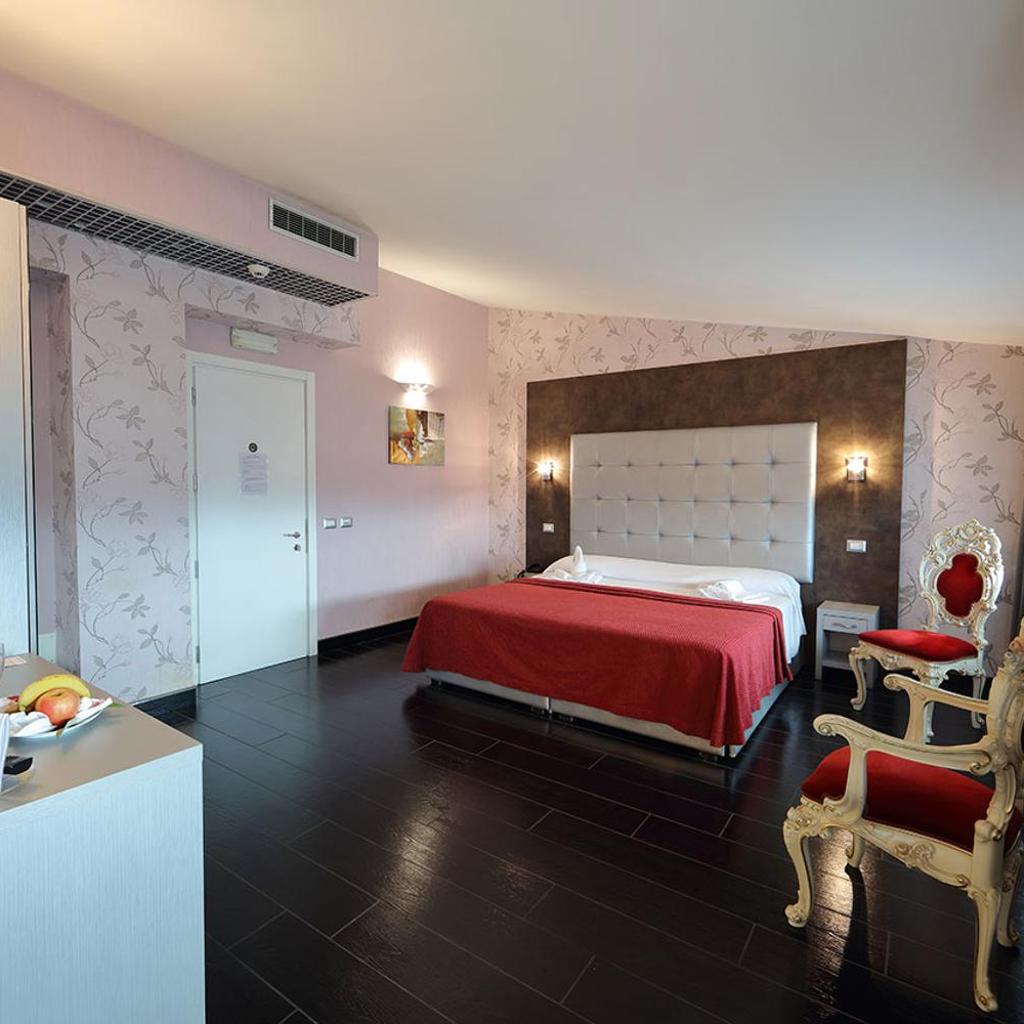 Hotel Relax Roma Nord — 