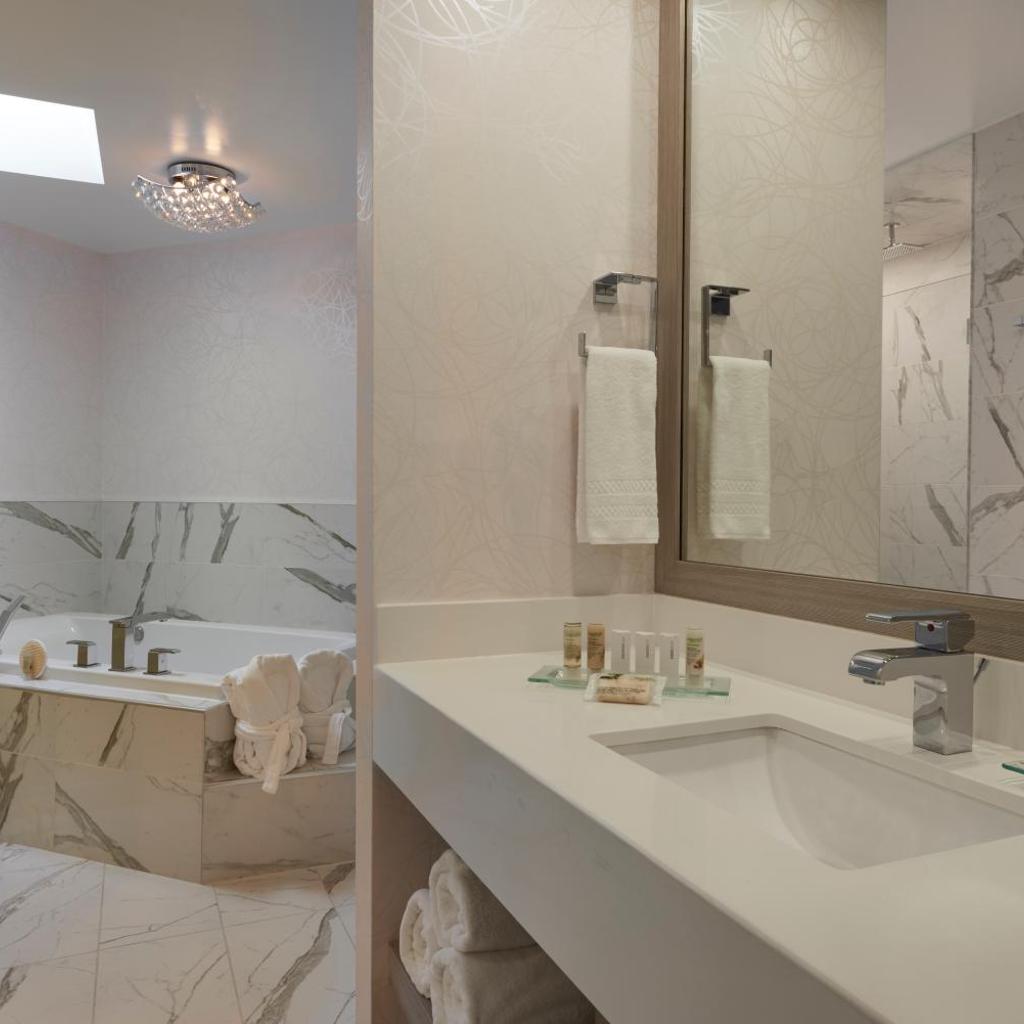 White Oaks Conference & Resort Spa — 
