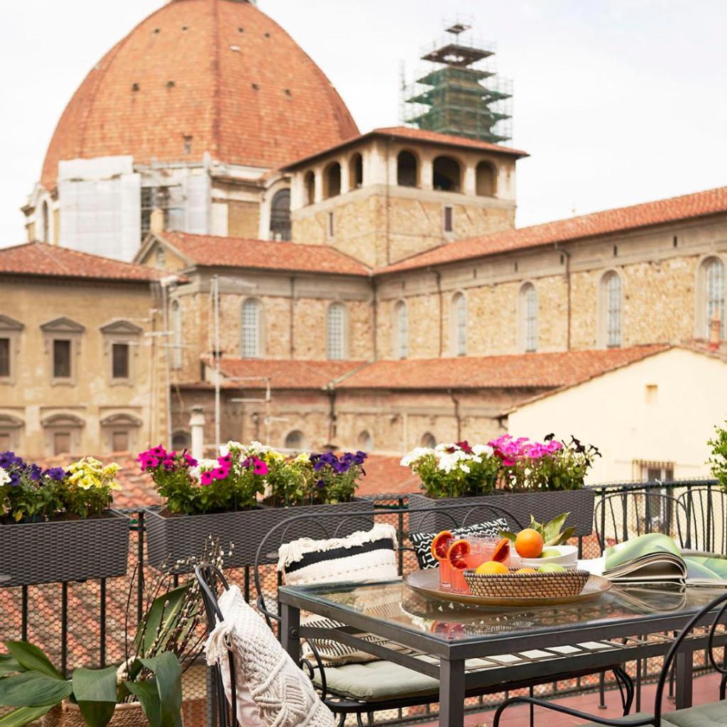 Photograph of Best Location w/ Breathtaking Views Chic Palace