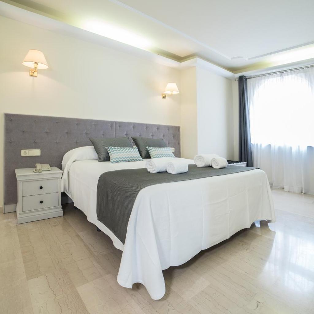 Grand Hotel Palladium Santa Eulalia del Rio — 