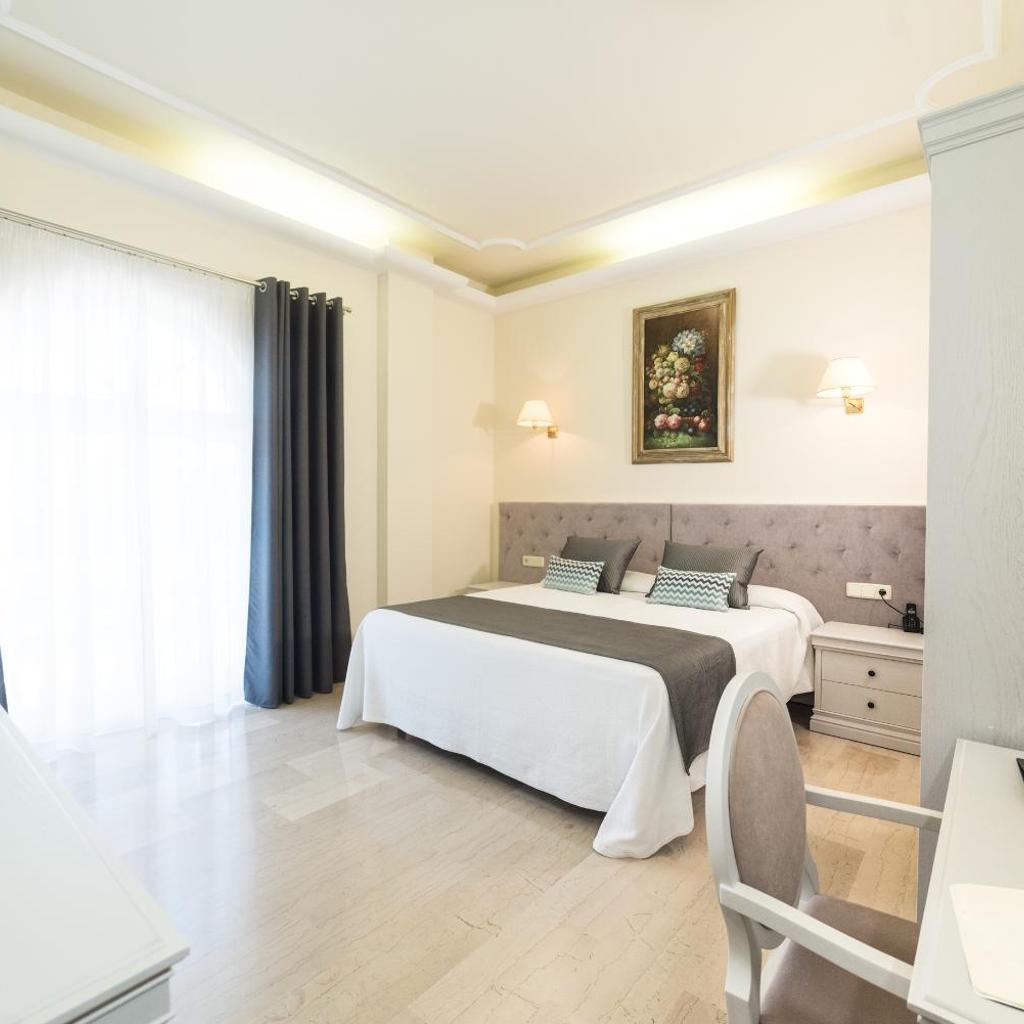Grand Hotel Palladium Santa Eulalia del Rio — 
