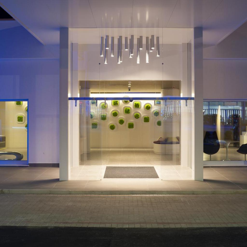 8Piuhotel — 